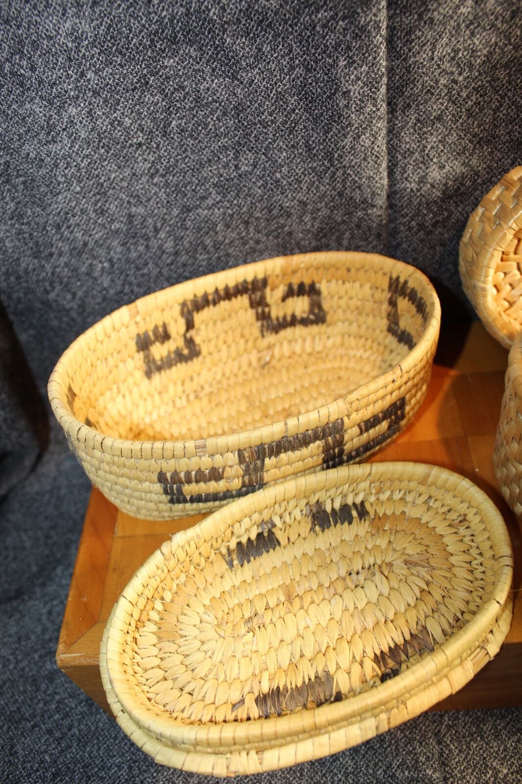 Lot of 2 Handmade Woven Baskets With Lids  6.5x4.5 x 3.5 T  & 6.5 x 4 x 2 3/4 T 4
