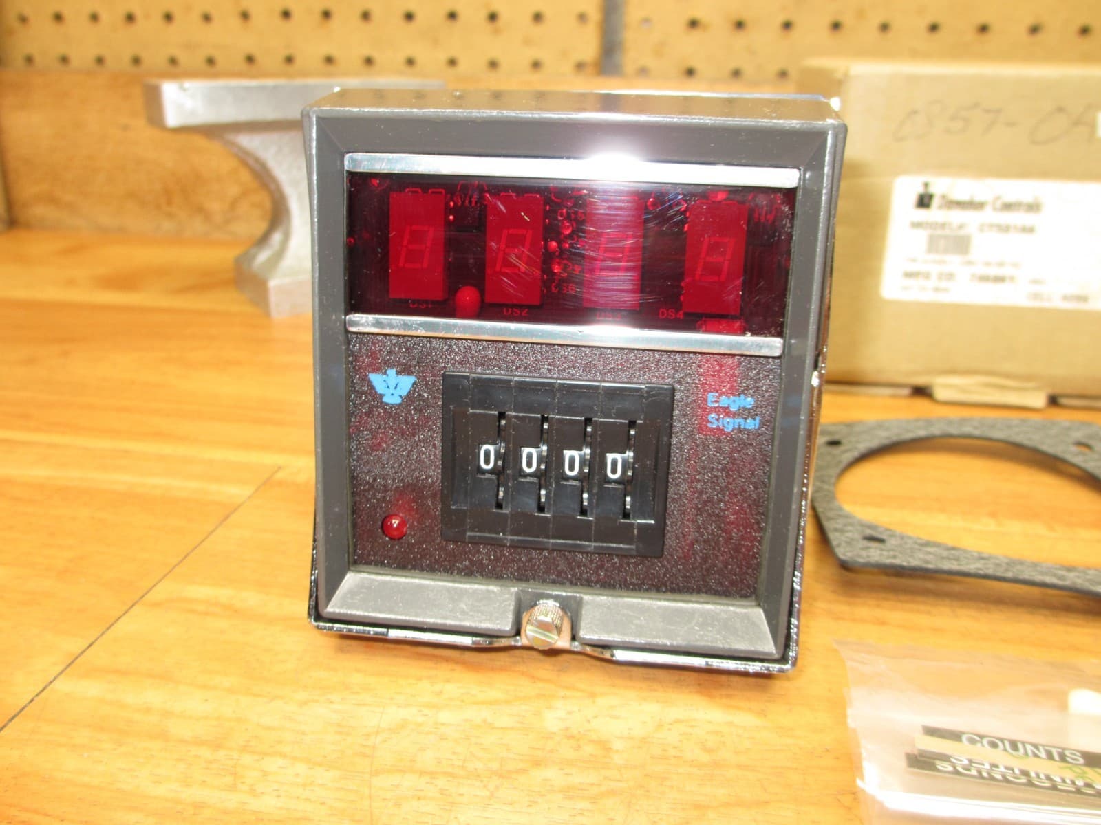 Eagle Signal CT531A6 *NEW* Timer w/ Display 120VAC Danaher Controls 4