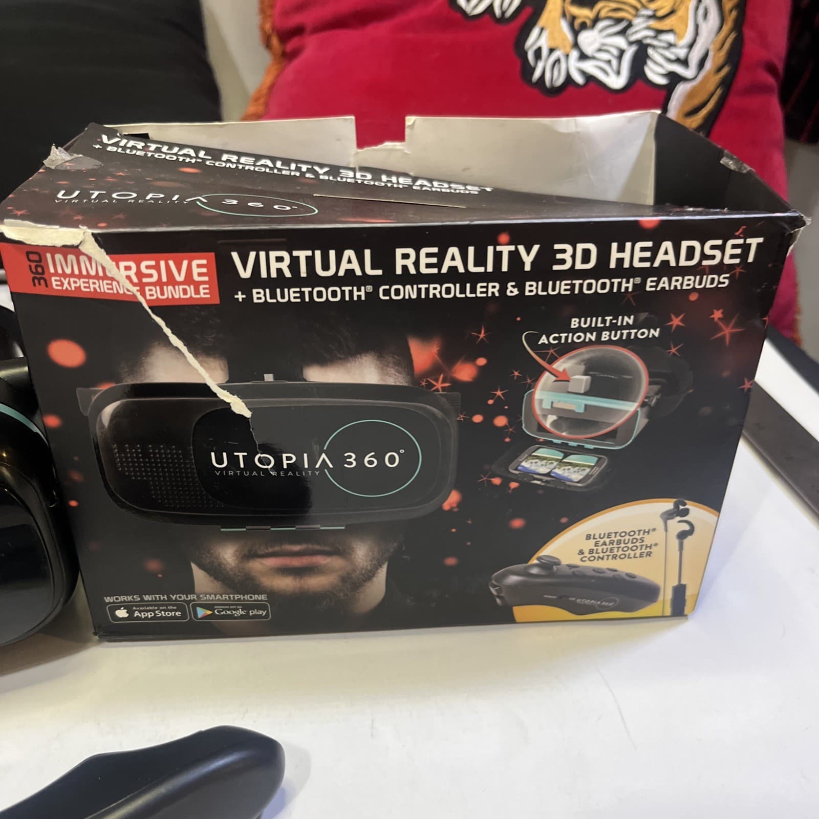 ReTrak Utopia 360° Virtual Reality Headset with Bluetooth Controller 5