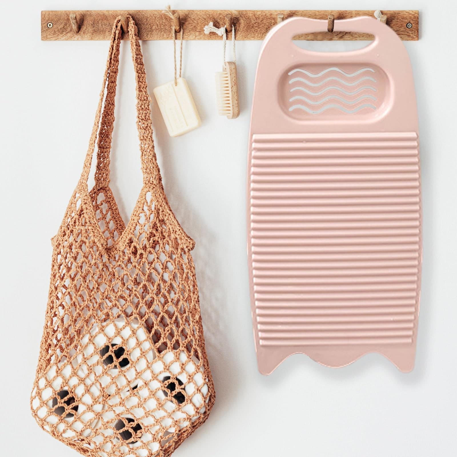 Household Washboard for Hand Laundry, Plastic Scrub Board with Soap Rack, Pink 4