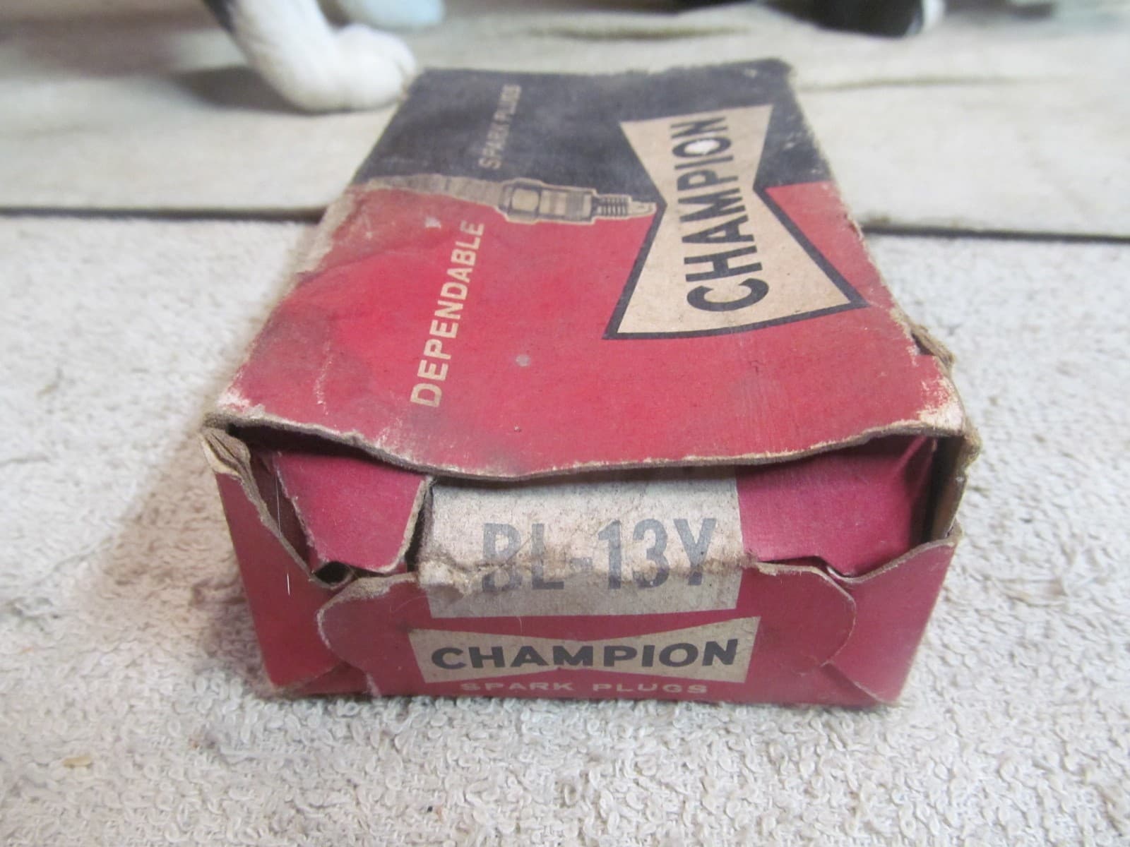 (8) NOS CHAMPION SPARK PLUGS, BL-13Y, 14 MM, IN THE ORIGINAL BOX, USA MADE. 2