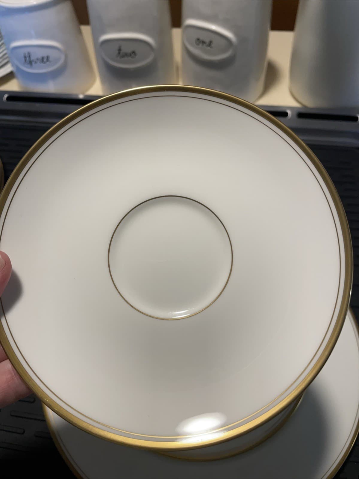 5 Piece Dinnerwear Set Mikasa Bone China Wheaton A1-102 Gold Trim 4