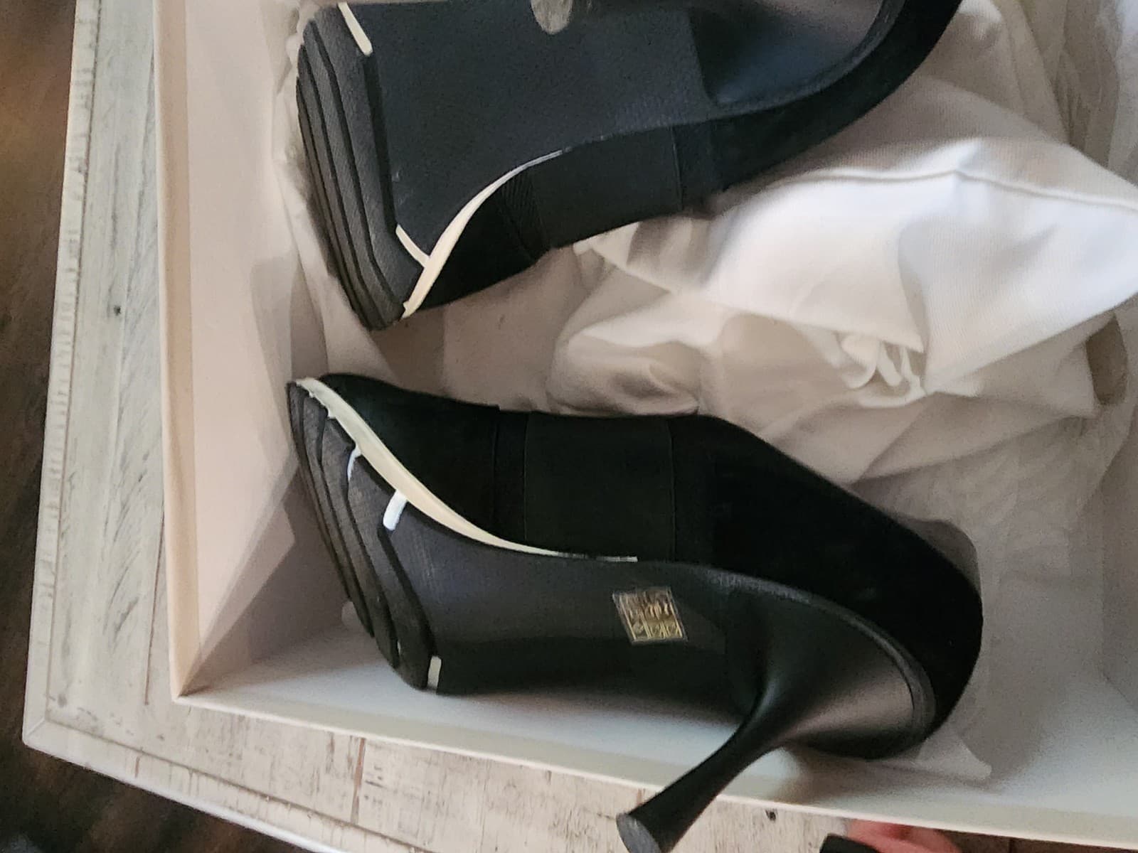 SNEEX Black And Silver Size 10 2