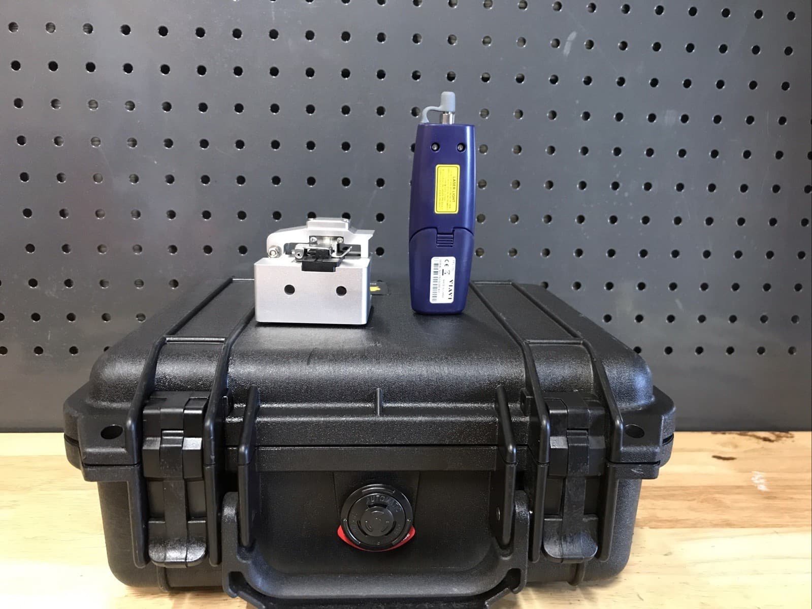 PRECISIÓN FIBER OPTIC CUTTER AND VIAVI FFL-050 Visual Fault Locator  6