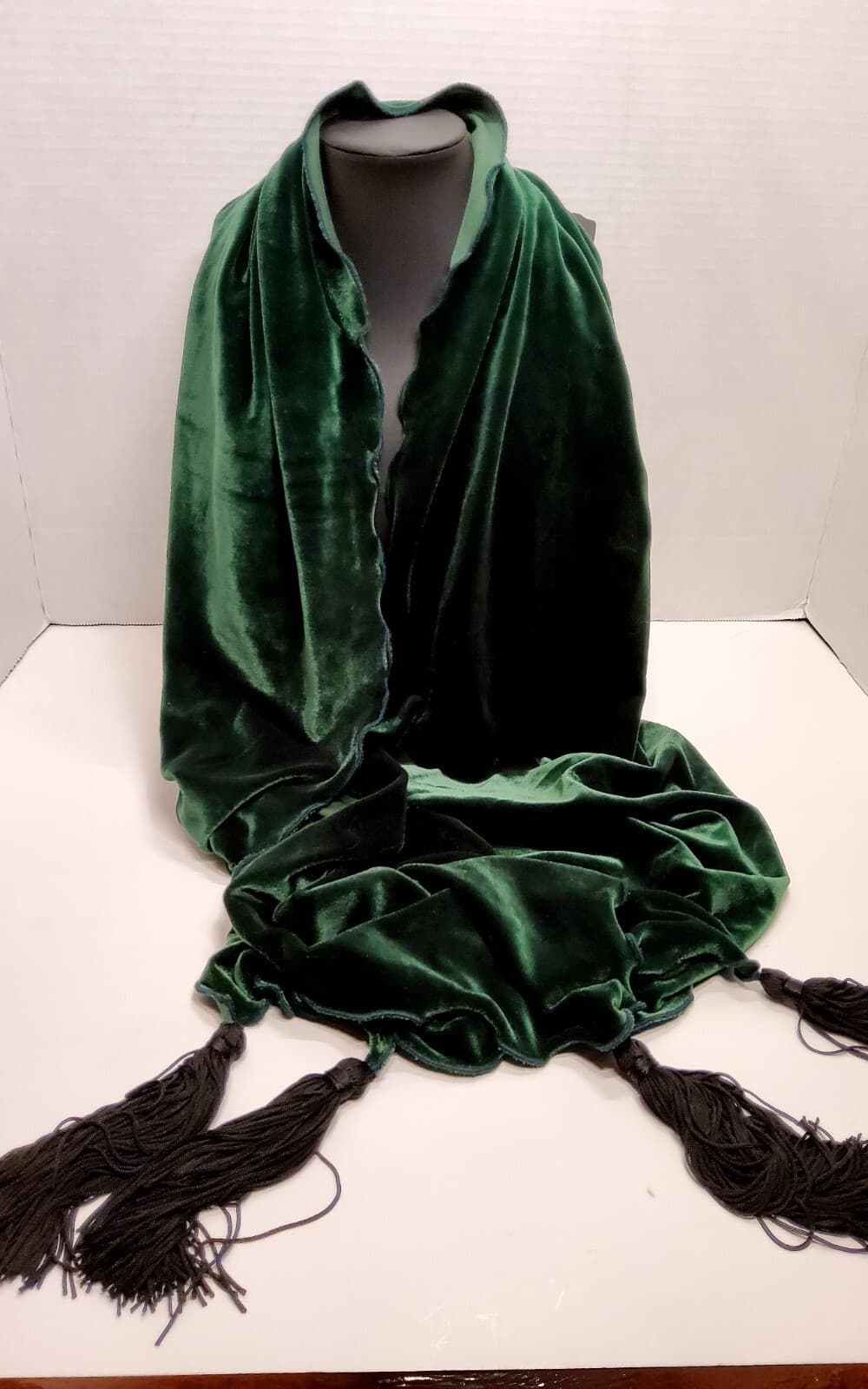 Vtg 80's Norma Walters Forest Green Velvet Scarf 4 Long Black Tassels 69" X 12" 2