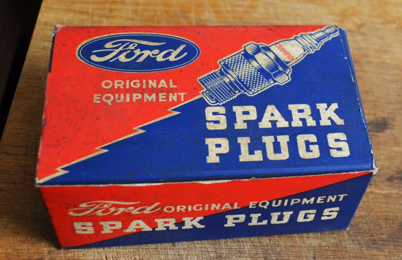 VTG OEM 1930s NOS MIB Box 10 Ford Champion Spark Plugs H-9-COM 01T-12405 5