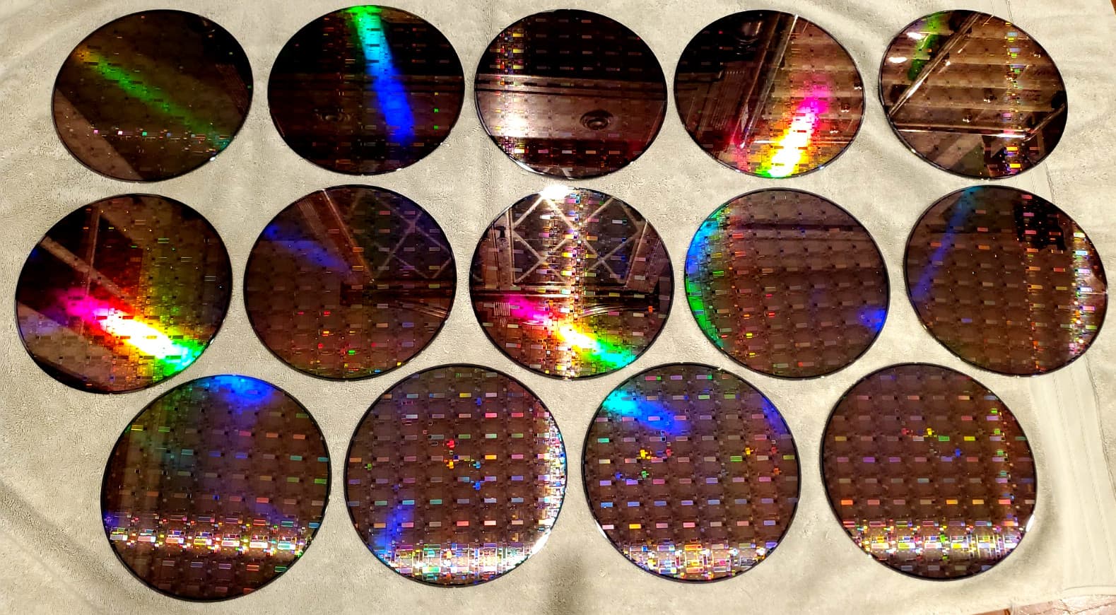14 PC Lot Semiconductor COPPER Coated Silicon  IC Chips  8" 200mm Wafers # CU 3