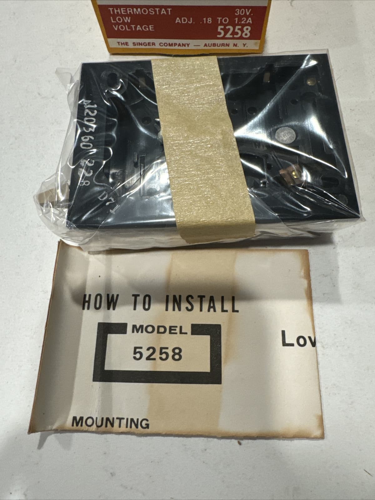 New Singer 5259-C Thermostat With Single Pole Relay 24V 5261-C 5258 Adjustable  5