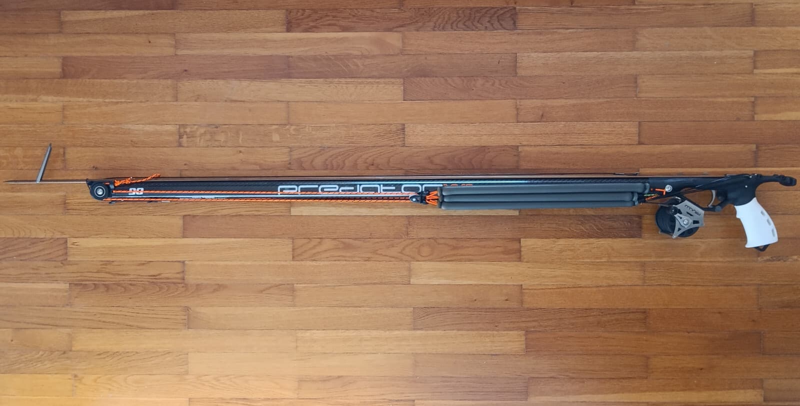 MVD ZESO Predator 90cm Invert Roller Carbon New Edition (Ready to use) 2