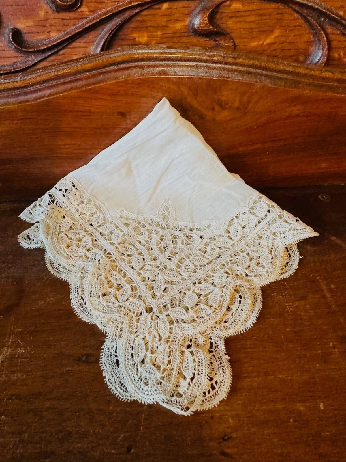 Victorian Antique Fine Battenburg Lace Handkerchief GOOD CONDITION / WATCH VIDEO 6