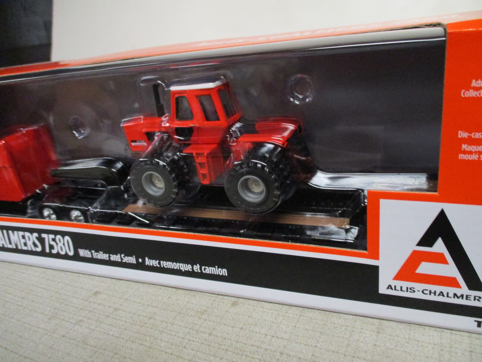 2024 Ertl Allis Chalmers 7580 Toy Set with Semi & Trailer,  1/64 Scale NIB 4