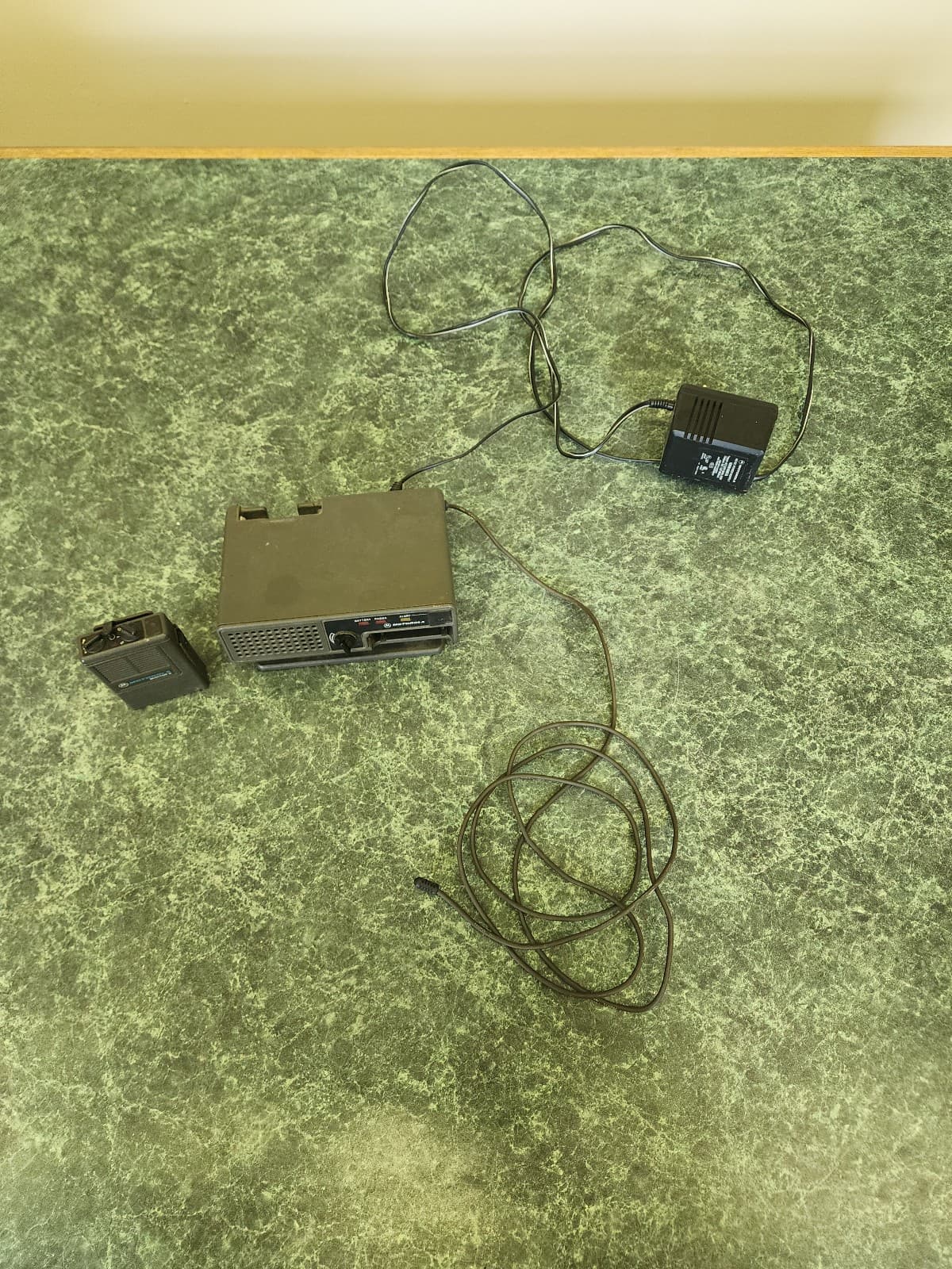 Motorola Minitor II VHF Pager F1: 46.1000 with Amplified Charger 6