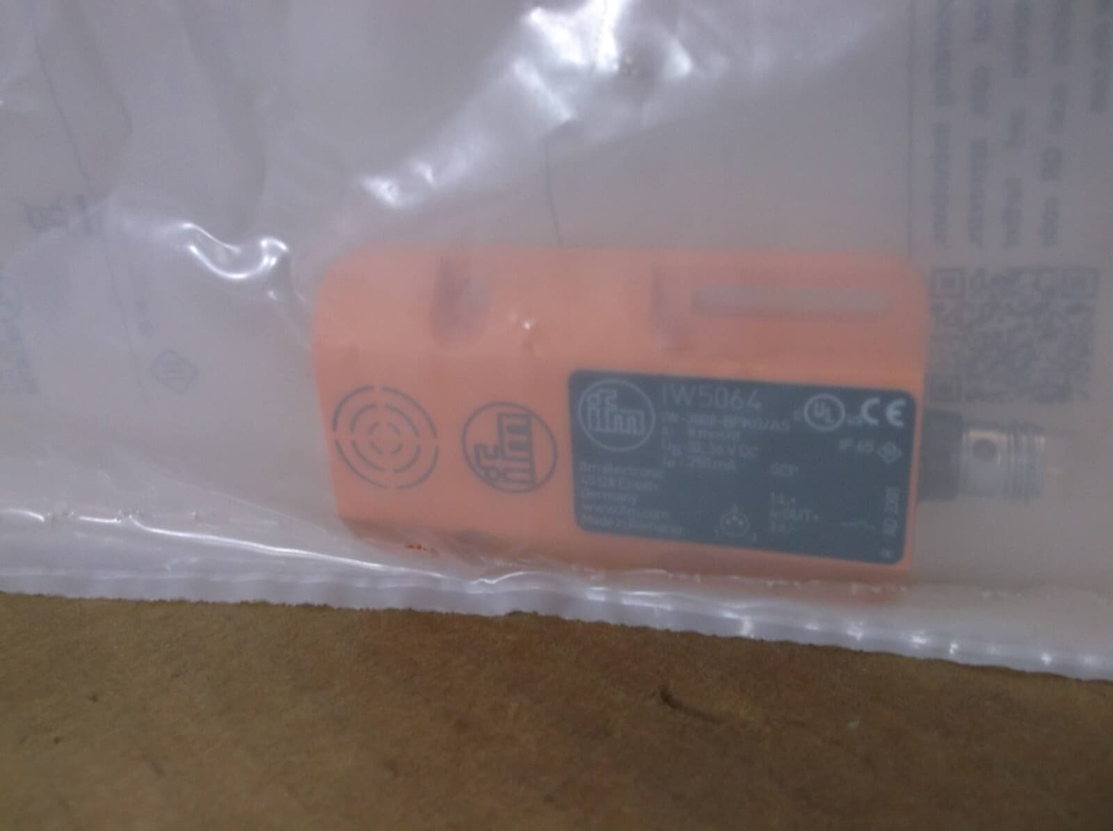 IW5064 IFM Efector NEW In Box Proximity Switch Sensor IW-3008-BPKG/AS-610-TPS 2