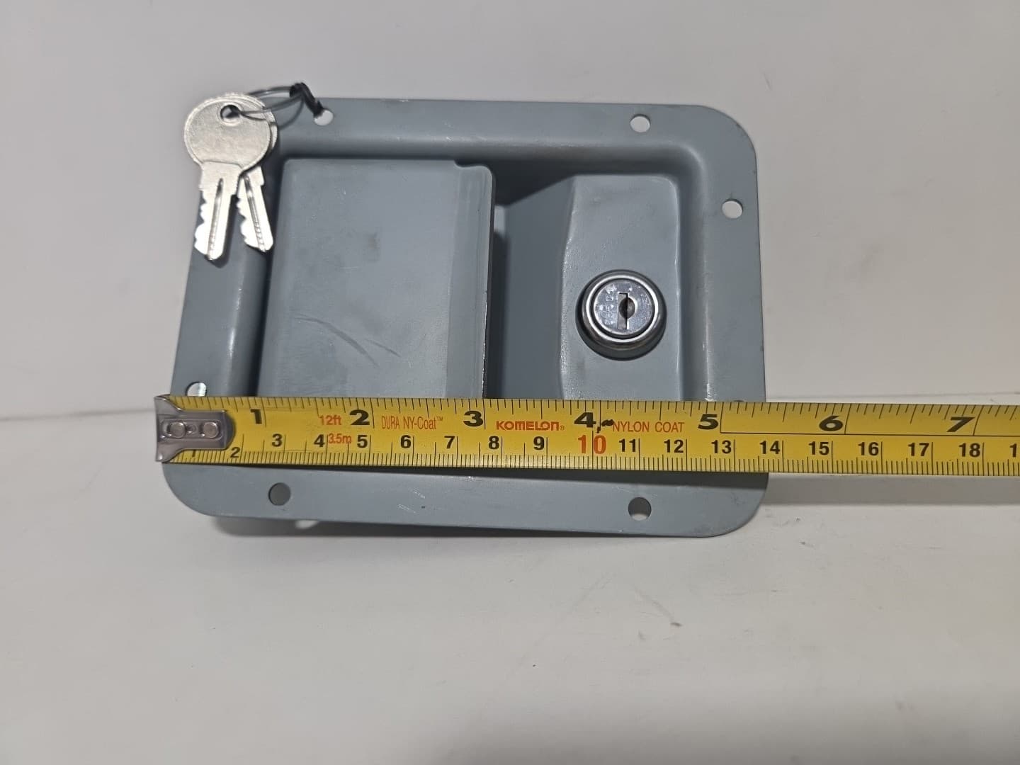 Cab Door Handle with Keys 2