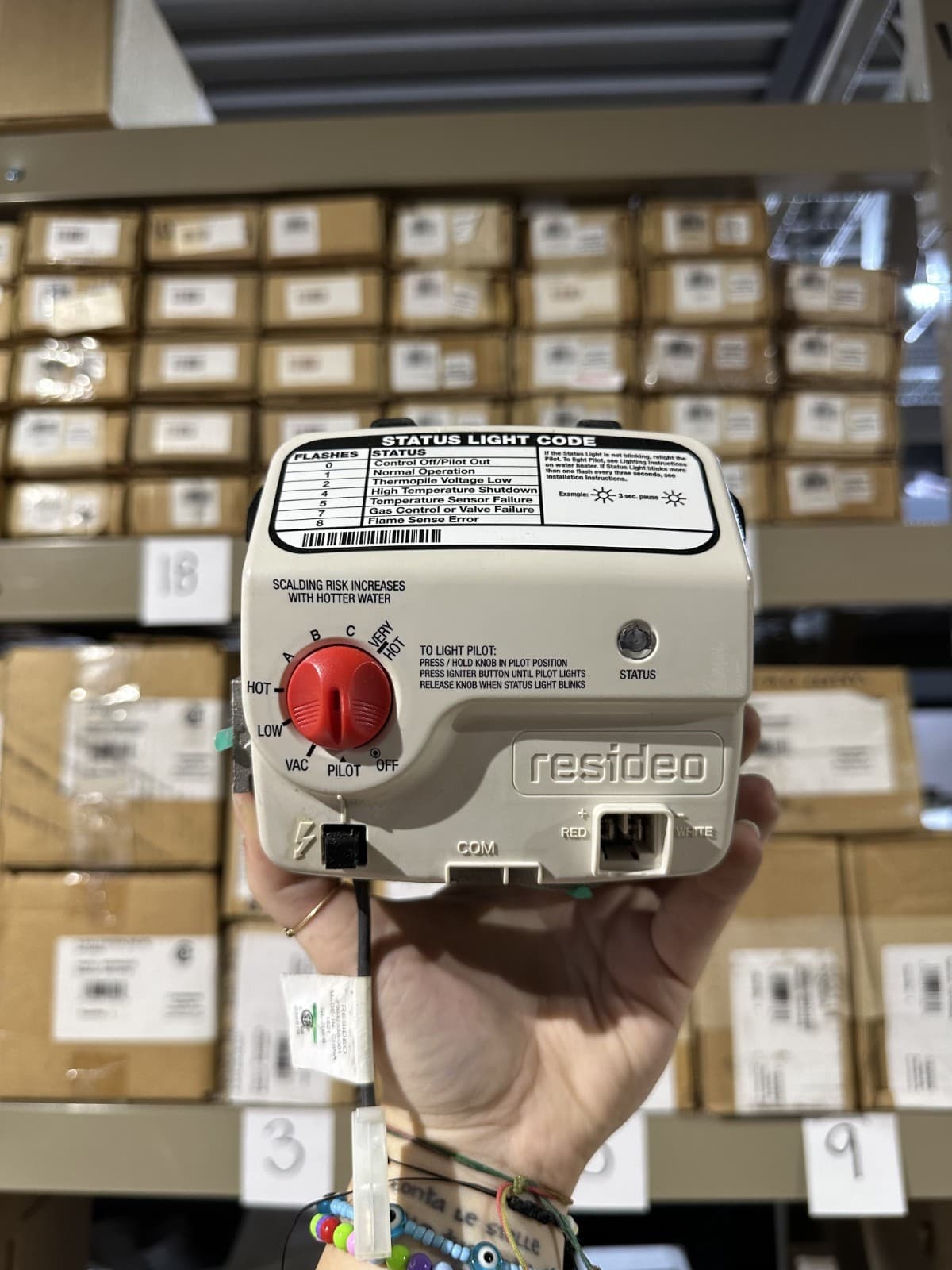 100112339 | 9007891005 | WV8840B5077 | A.O. Smith Gas Valve, LP, 2" CAV HW/R