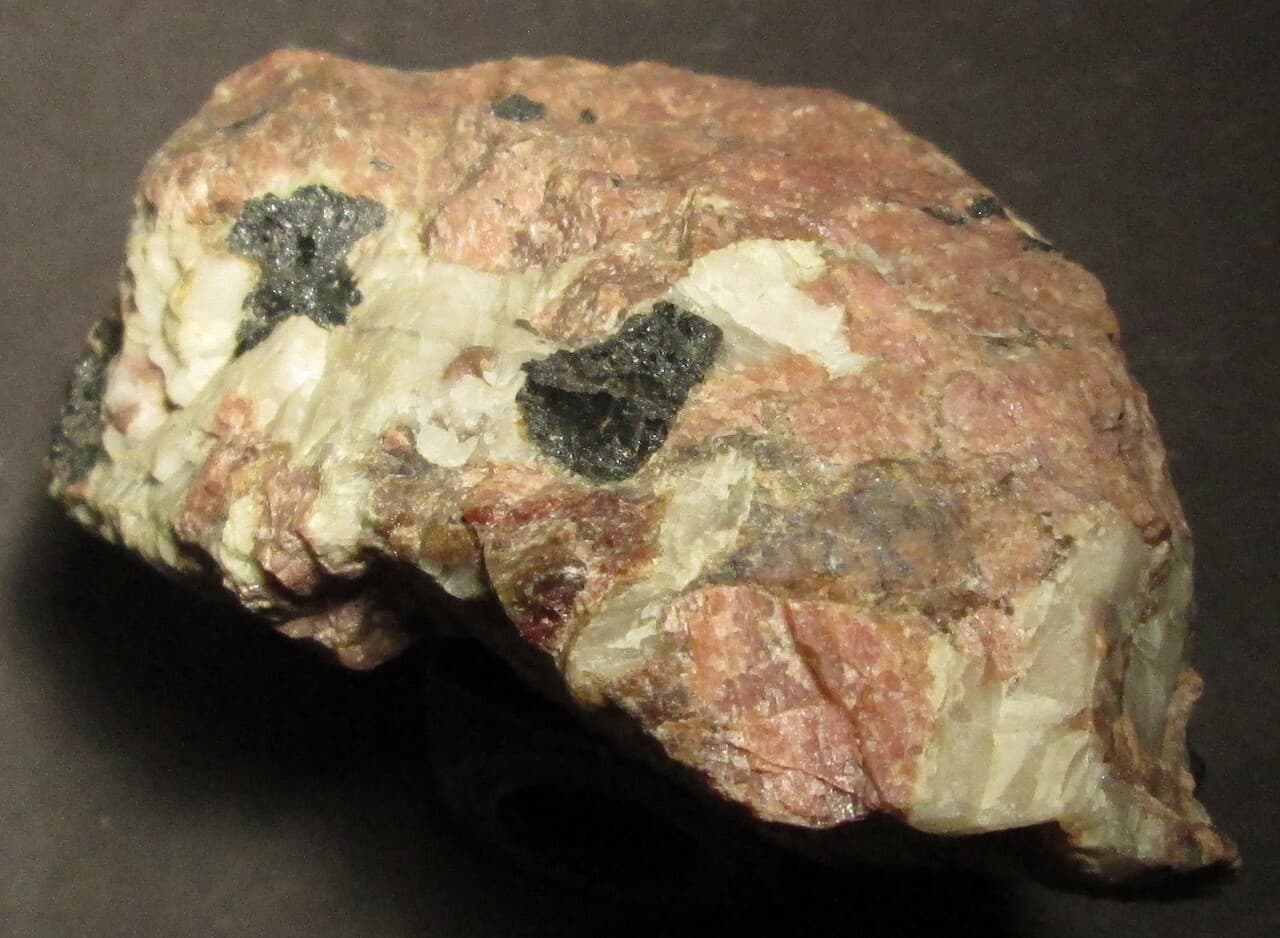 Rhodonite Willemite Calcite Franklinite Fluorescent Mineral Franklin NJ 5