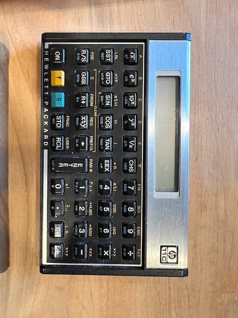 HEWLETT-PACKARD HP-11C  Scientific Calculator Vintage Mint Condition WITH Manual 2