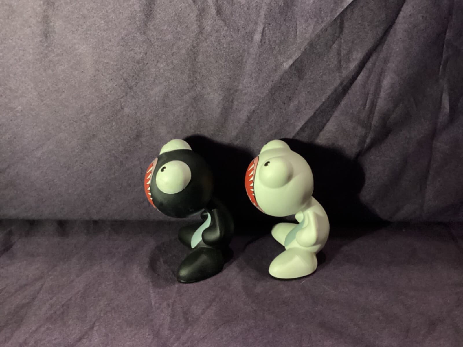 UB Funkeys nibble- White, Black LOT 2 figures - PC game character- Very Rare 2