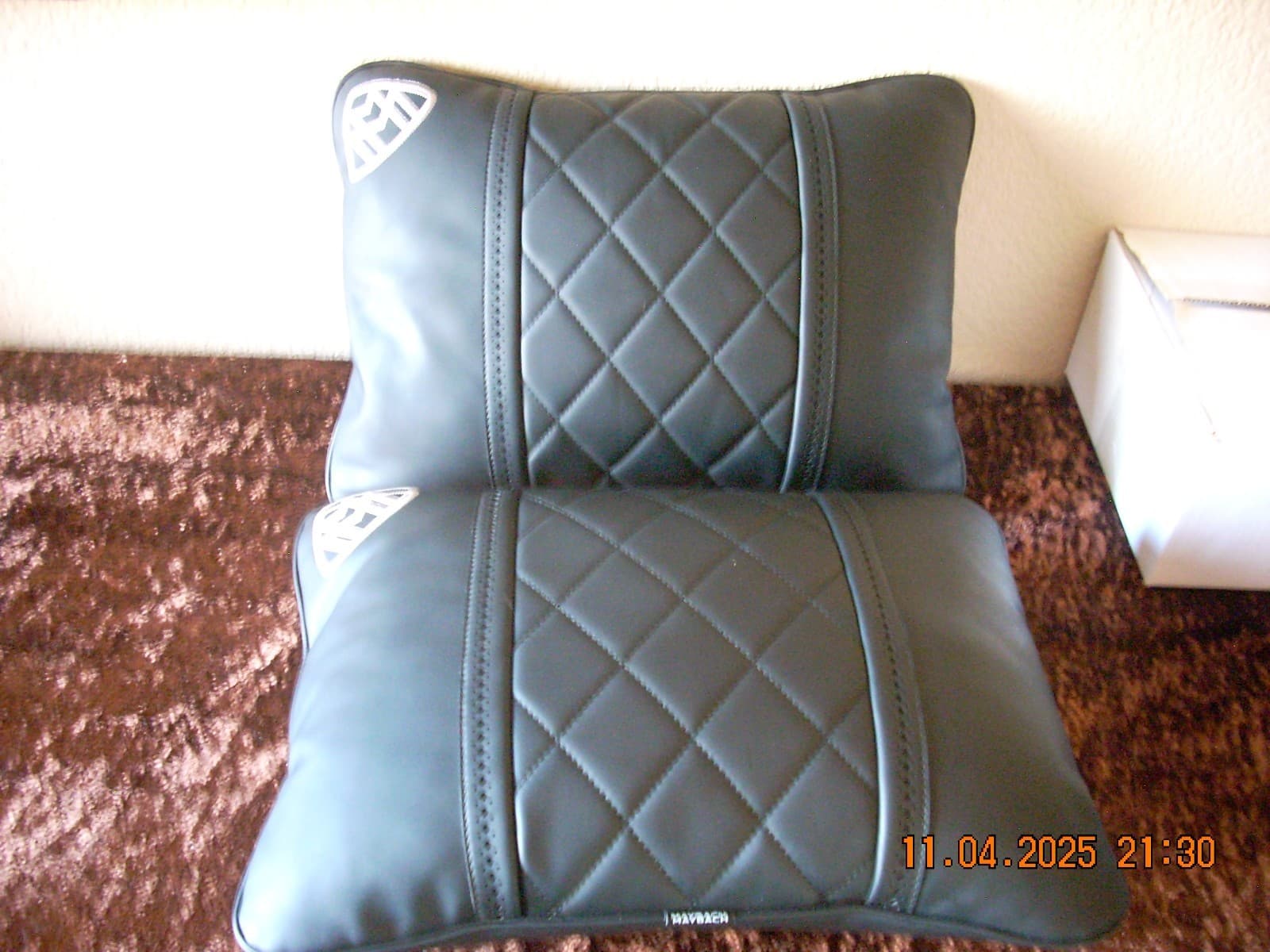 mercedes benz maybach pillows 3