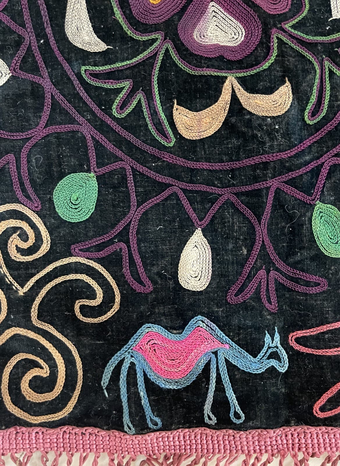 OLD CENTRAL ASIAN KYRGYZ SILK EMBROIDERY WALL DECORATION 3