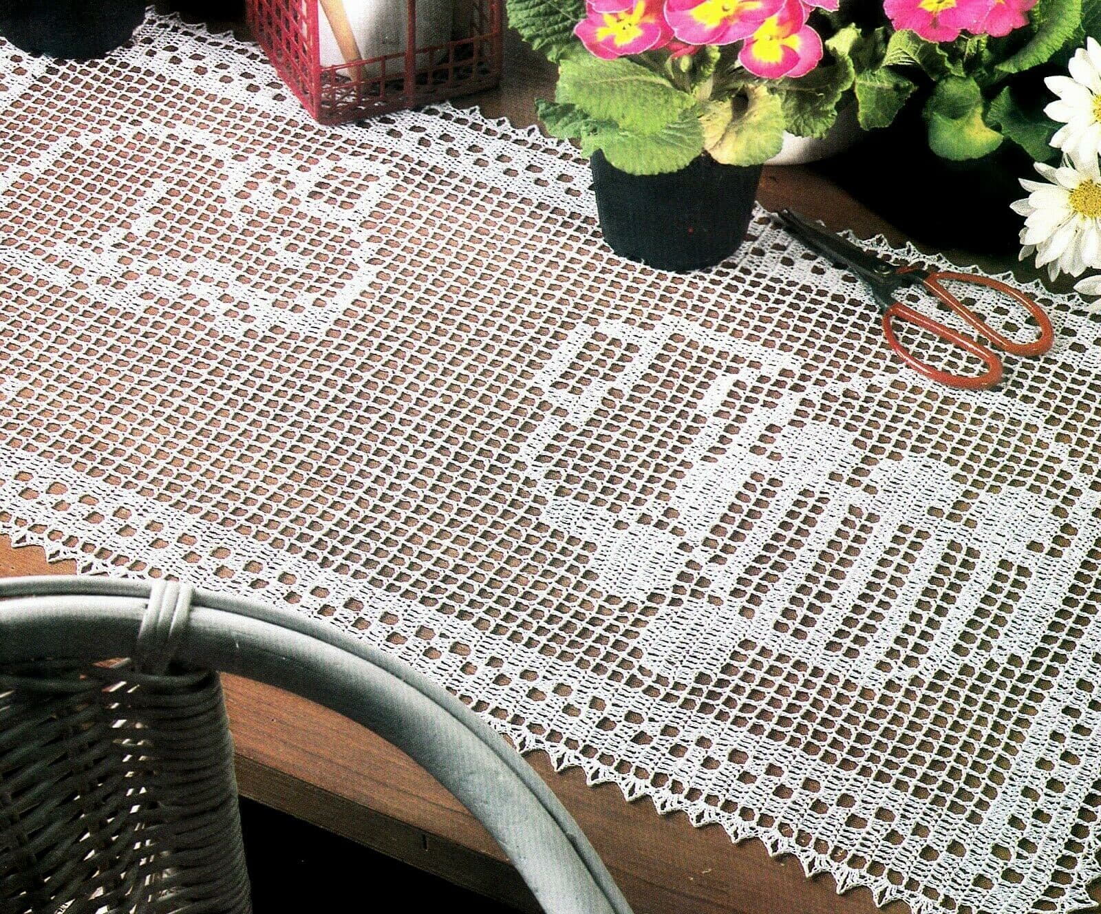 CUTE House Mouse Filet Runner Doily/CROCHET PATTERN INSTRUCTIONS ONLY