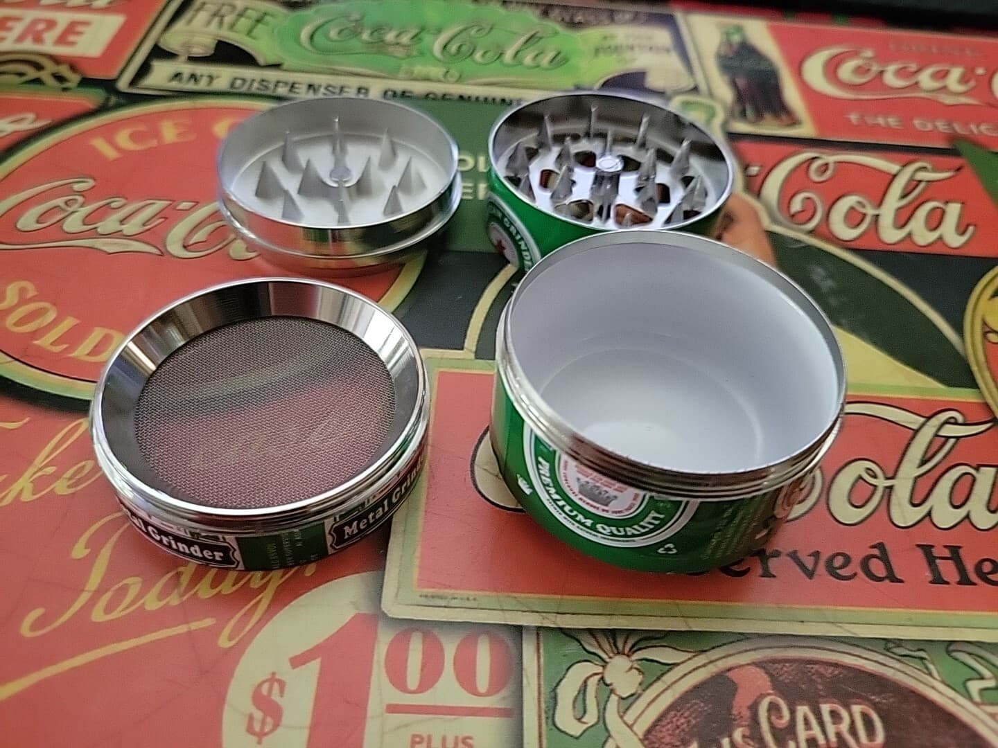 1 Metal Beer, Pop Can Style. 4 Layer Manual Twist Herb, spice, Tobacco Grinder. 4
