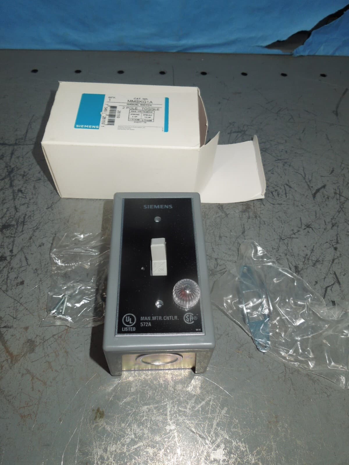 Siemens MMSKG1A Manual Motor Control Switch 2 Pole Toggle 3hp 1ph 10hp 3ph 575V