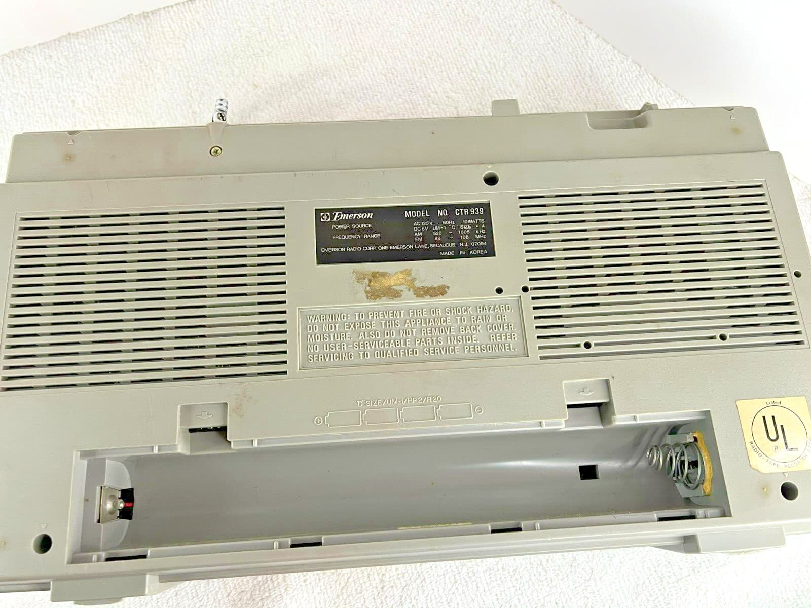 Vintage Emerson CTR 939 Boombox Dual Cassette Stereo AM/FM RADIO WORKS ONLY READ 2