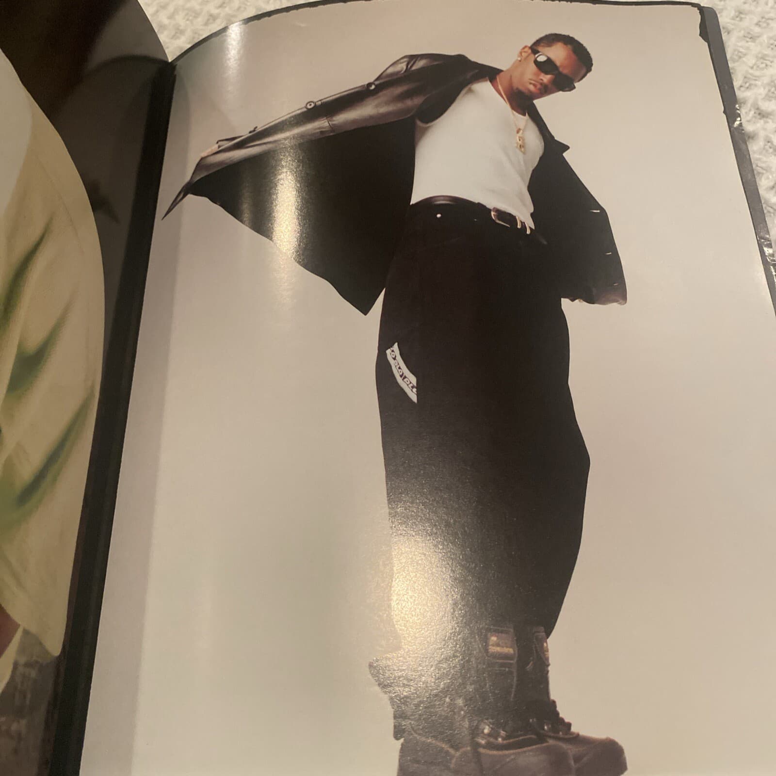 PUFF DADDY & THE FAMILY NO WAY OUT TOUR BOOK 1997 NOTORIOUS BIG JAY-Z DIDDY RARE 4