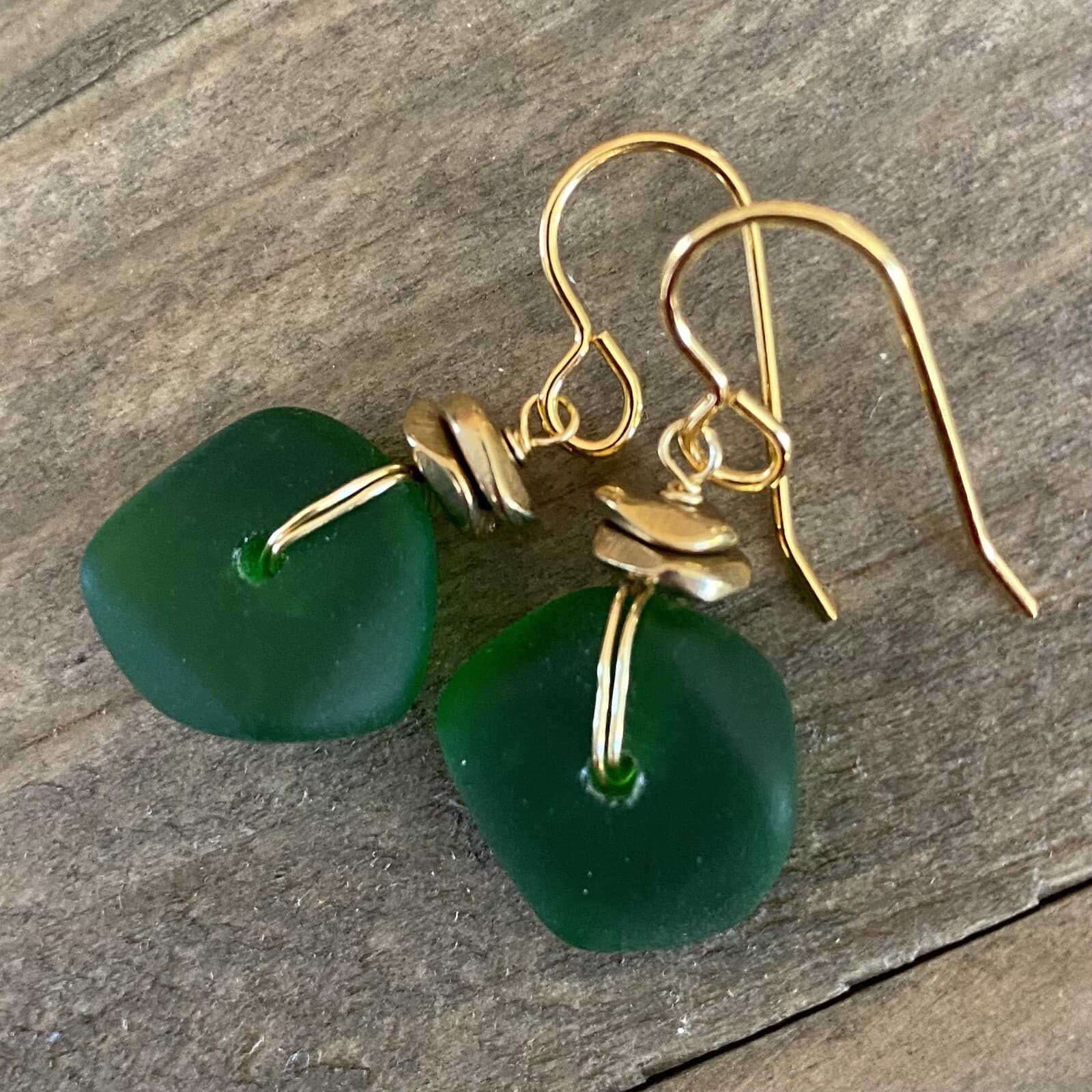 Min Favorit Emerald Green Sea Glass Nugget & Gold Pl Artisan Drop Earrings 4