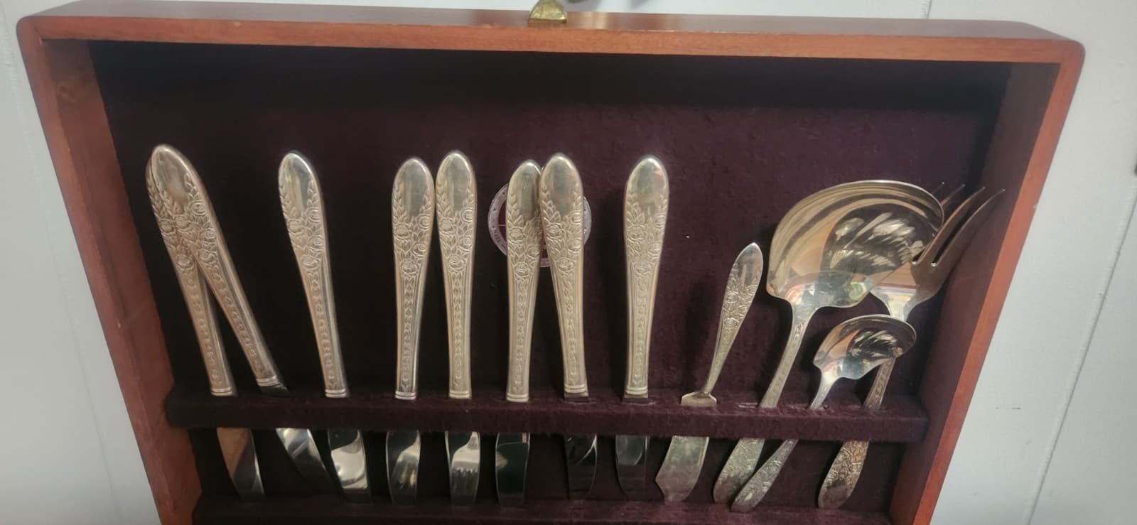 Vintage National Silver Co A1 Rose Leaf Cutlery Flatware 53 Pieces Spoon   Fork 4