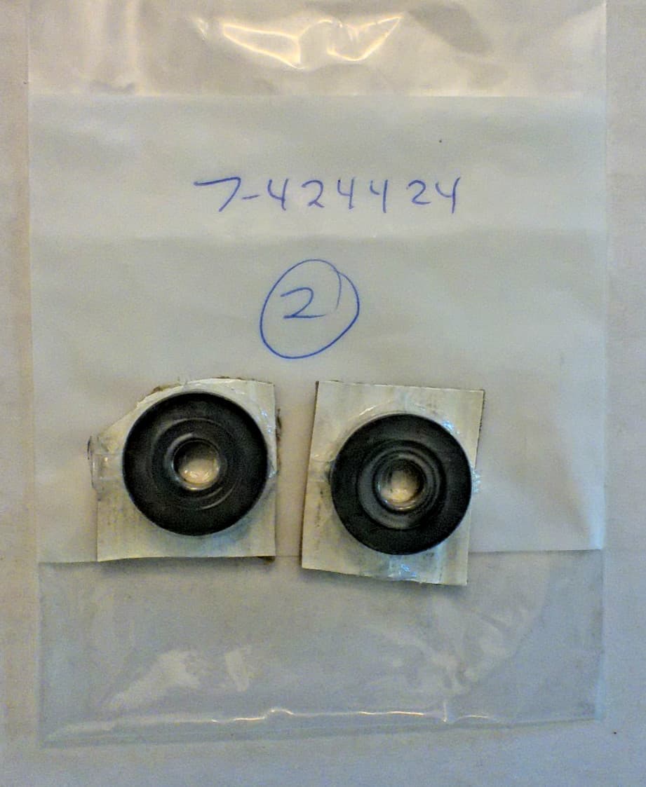 (2) ITW Vitronics Soltec 7-424424 Smart Wave Bushings