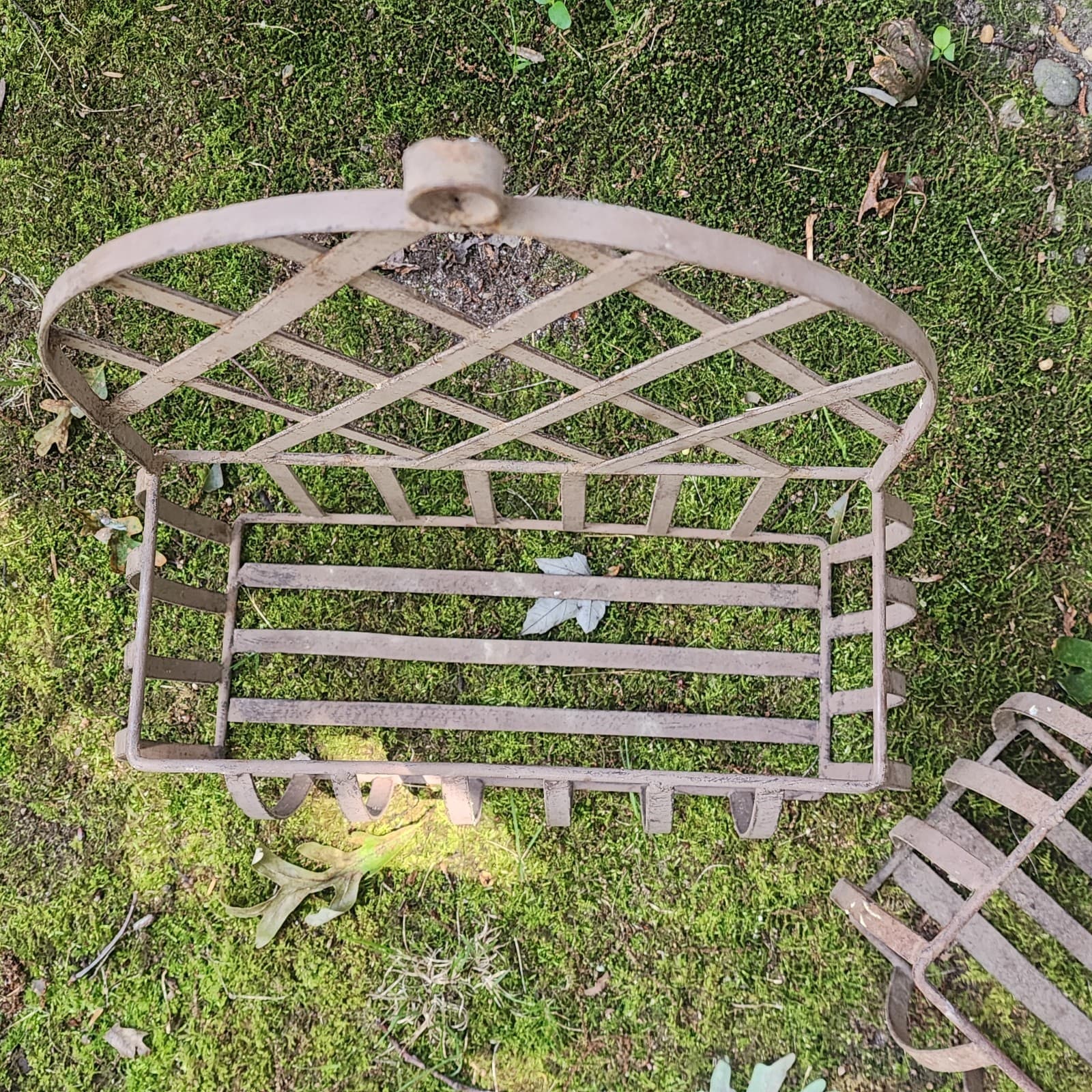 VINTAGE MID CENTURY MESH HEAVY WROUGHT IRON WALL PLANTERS  5