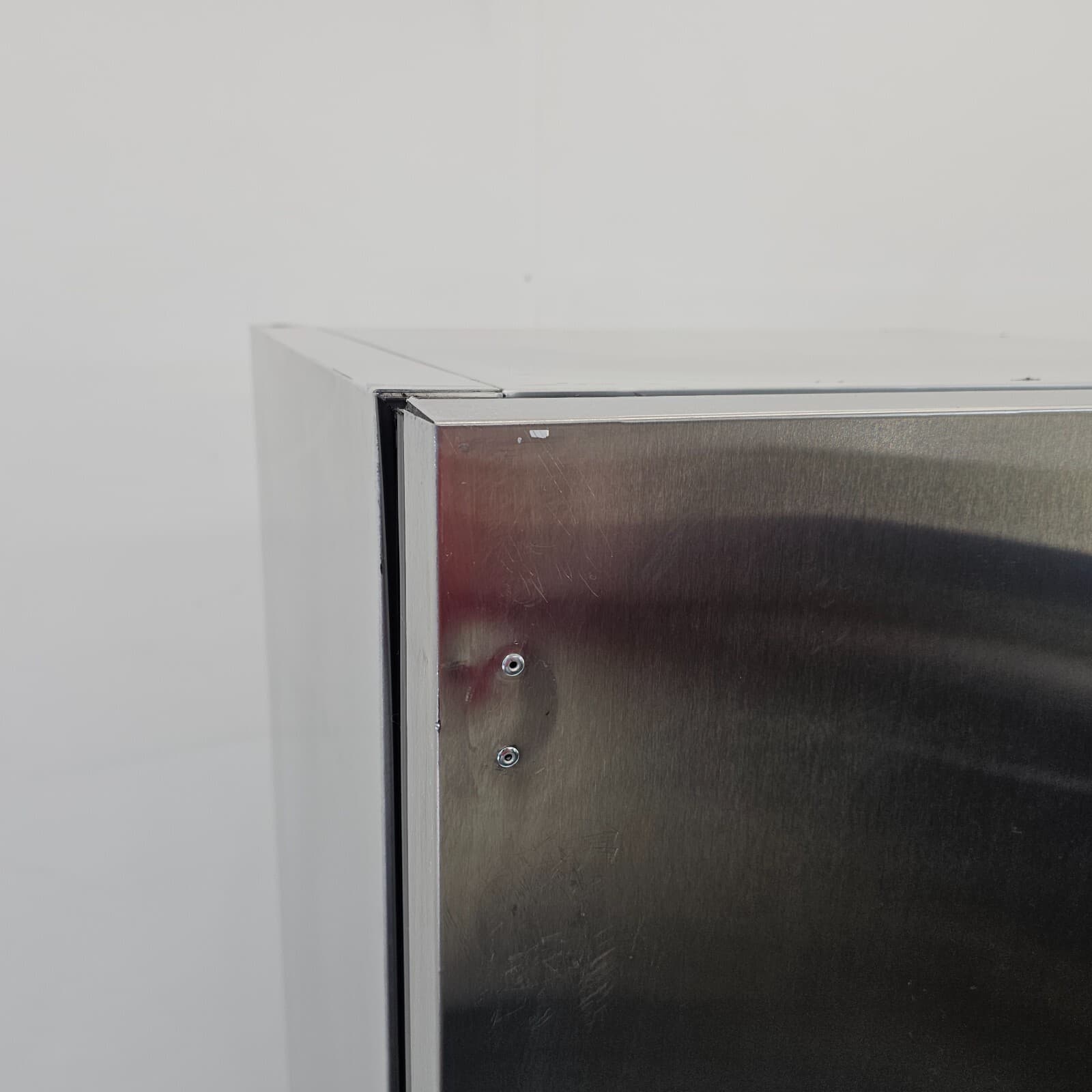 TRUE T-12-HC REACH IN 1 SECTION REFRIGERATOR. Solid Door, Single Section REF1005 5