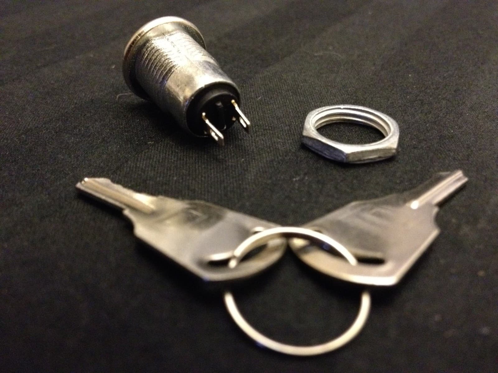 1x 1pcs ALL METAL Key Switch OFF ON Lock toggle lock security electronic b10 3