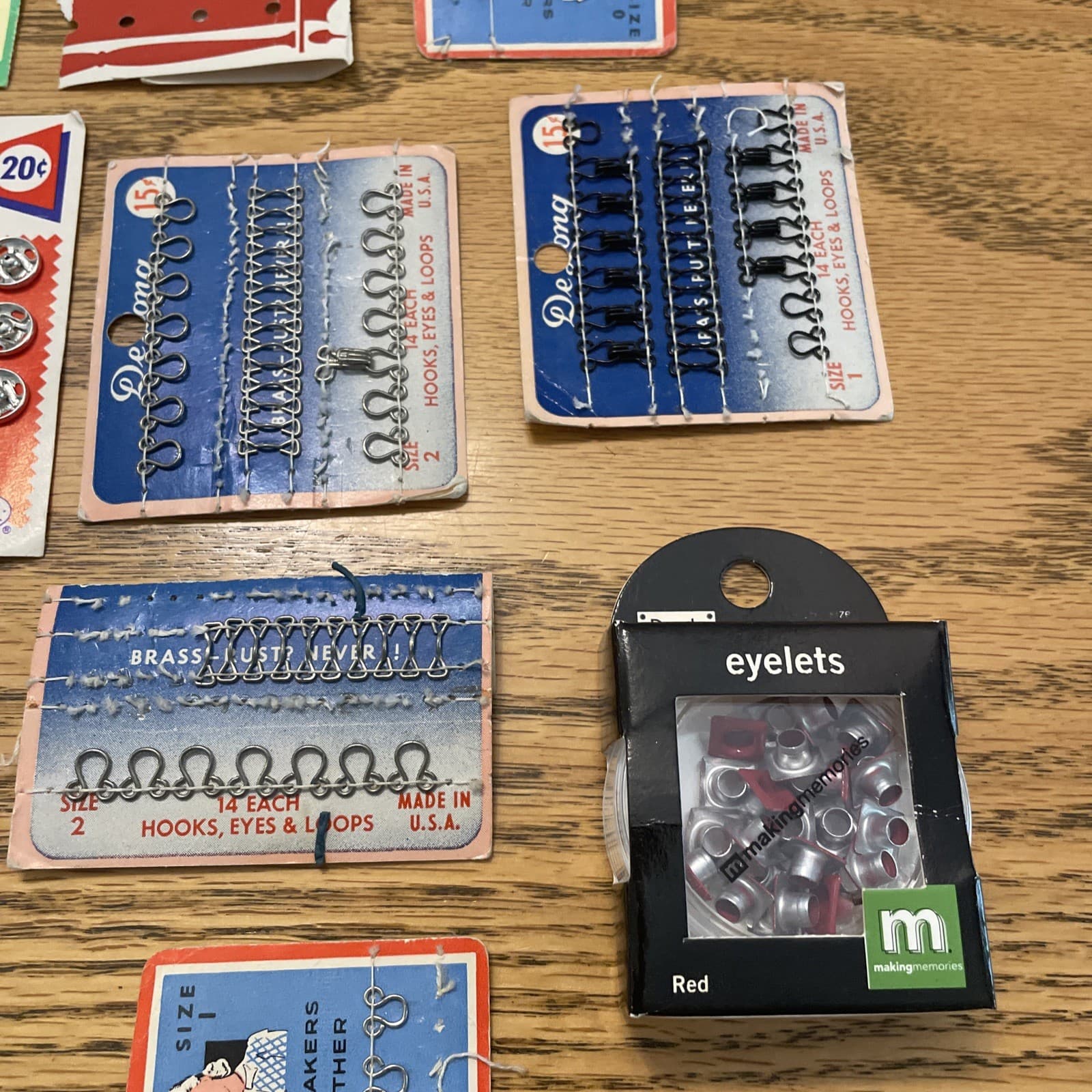 2 Vtg  Gold/Pearl Snaps Fastener with Attaching Tool, Snaps, Hooks, Eyelets, Etc 5