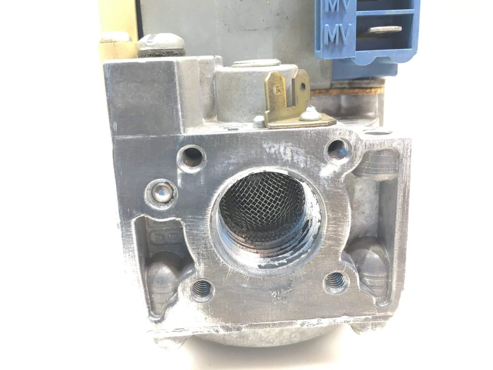 Honeywell VR8204M1075 HVAC Natural Gas Furnace Gas Valve in/out 1/2" used  #G101 5