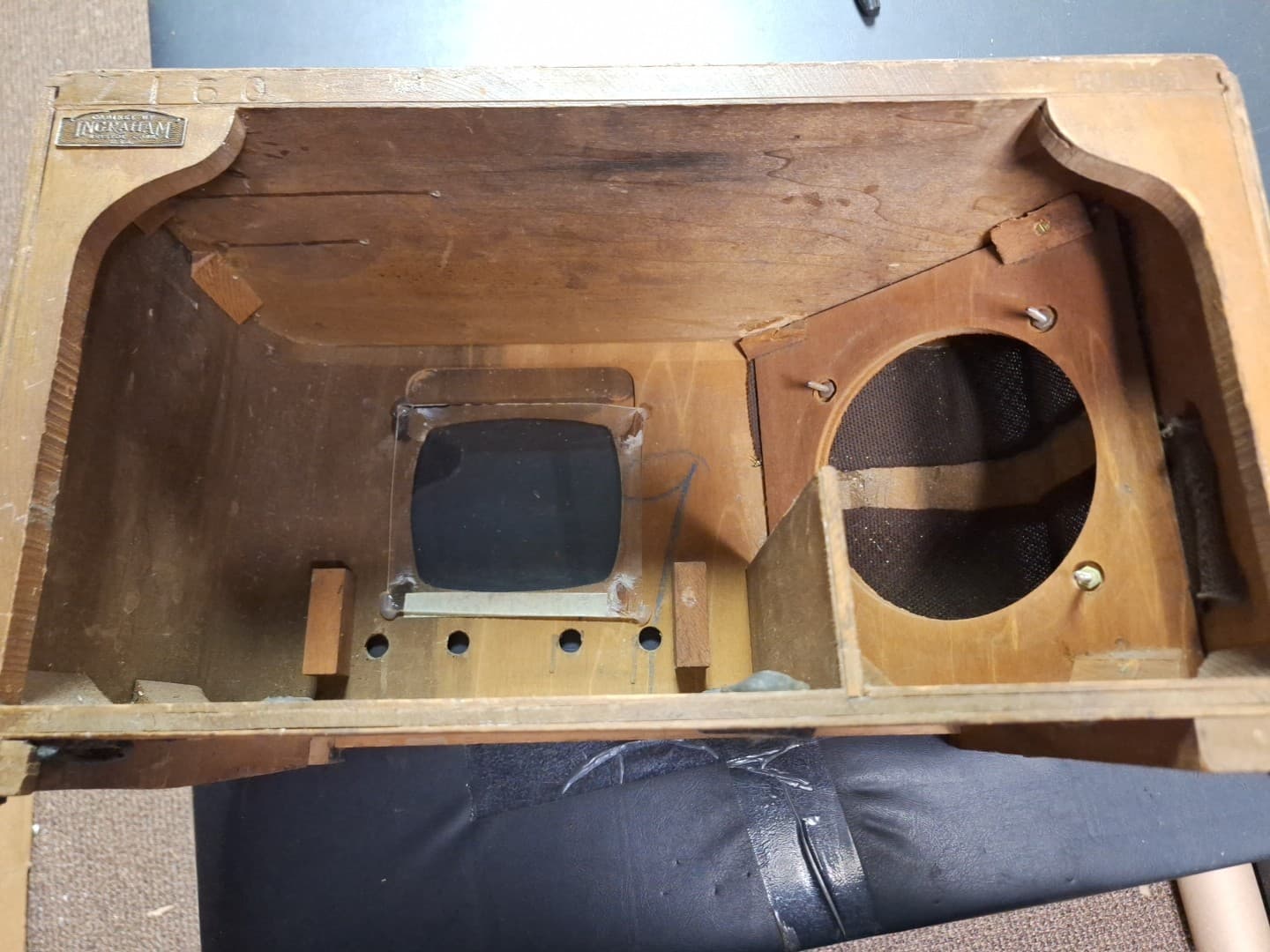 Vintage Antique Art Deco 1930’s Emerson Radio Z 160 Cabinet Only 5