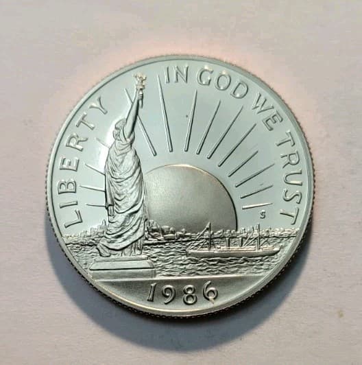 1986 Statue of Liberty Uncirculated Clad Half Dollar - Coin Only 2