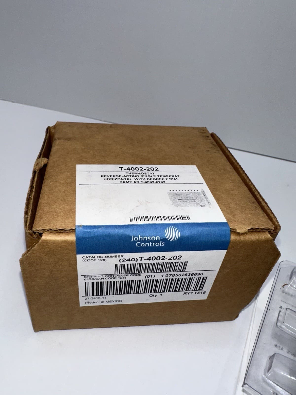 Johnson Controls T-4002-202 Pneumatic Thermostat, Reverse Acting 2