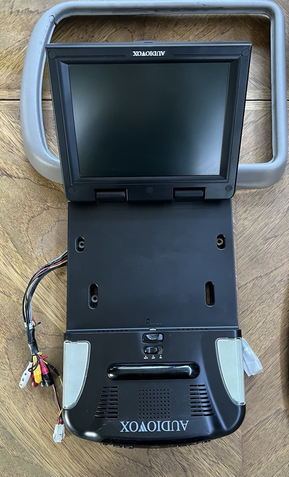 Audiovox VOD1048 10” Overhead Monitor And Dvd Player Universal 6