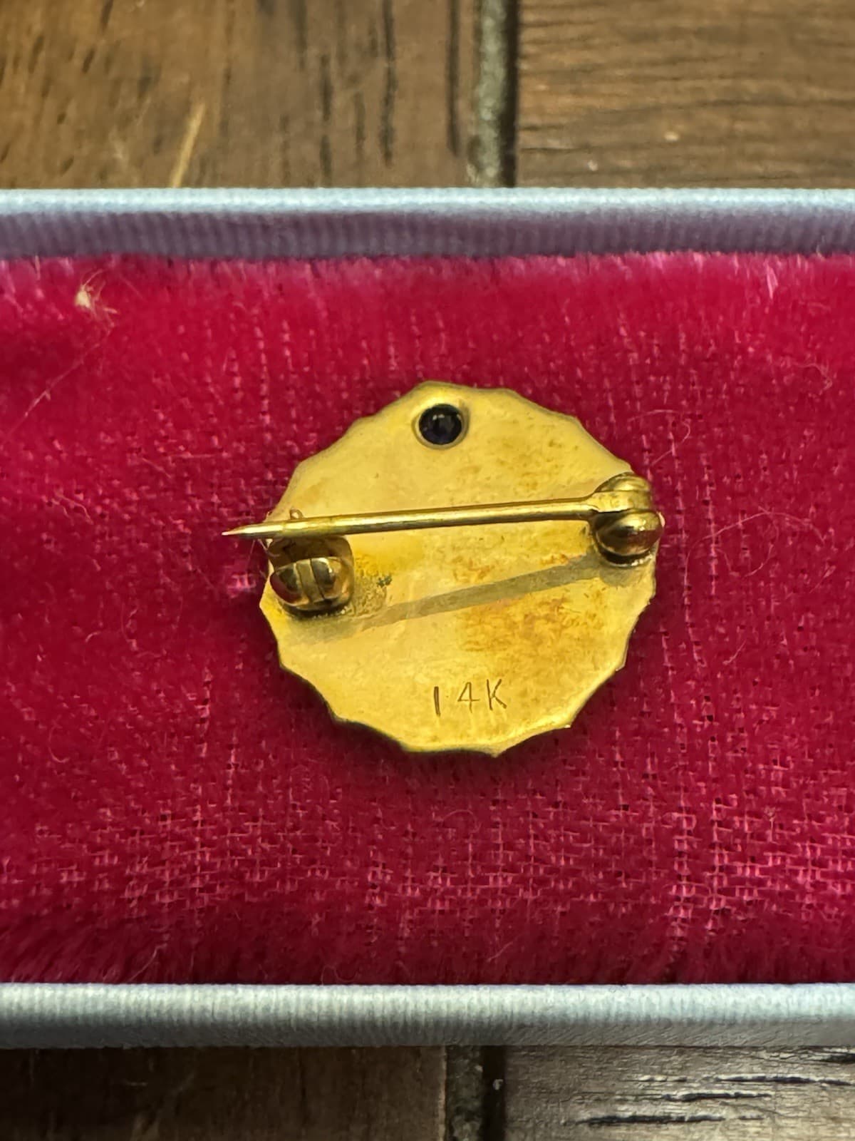 Coors Beer Employee 15 Year Pin 14k Gold And Blue Stone 2