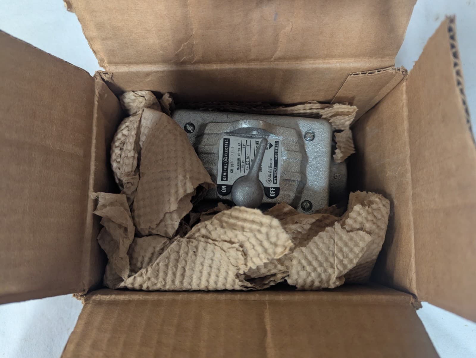 GE # CR101Y400H / MAN MOTOR STARTER, (HAZARDOUS LOCATION). 1 HP, 125/230 VOLTS. 2