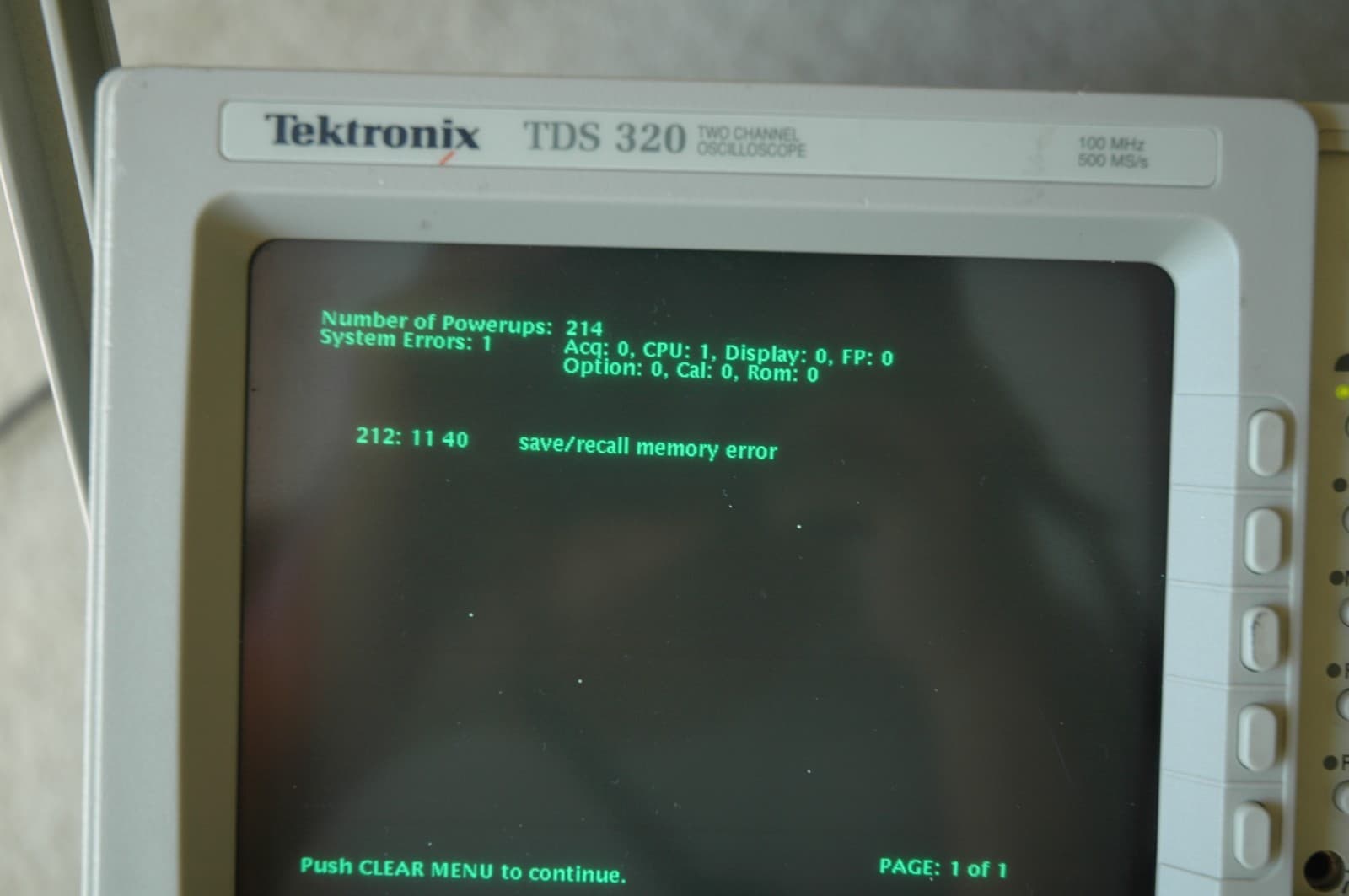 Tektronix TDS 320 100Mhz Digital Oscilloscope Calibrated only power up 214 times 3