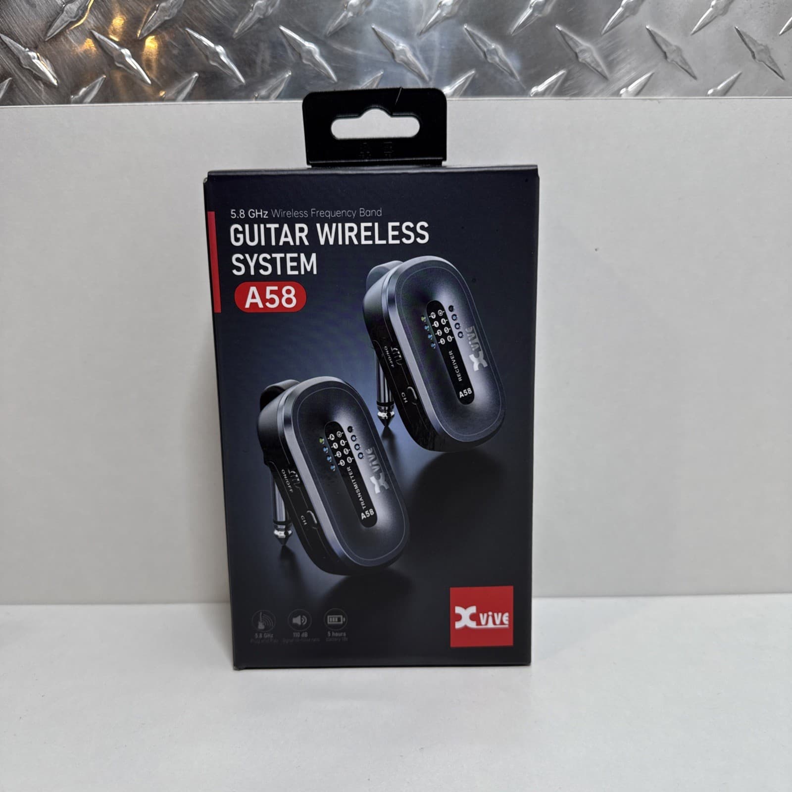 Xvive A58 Guitar Wireless System, 5.8 GHz, Black