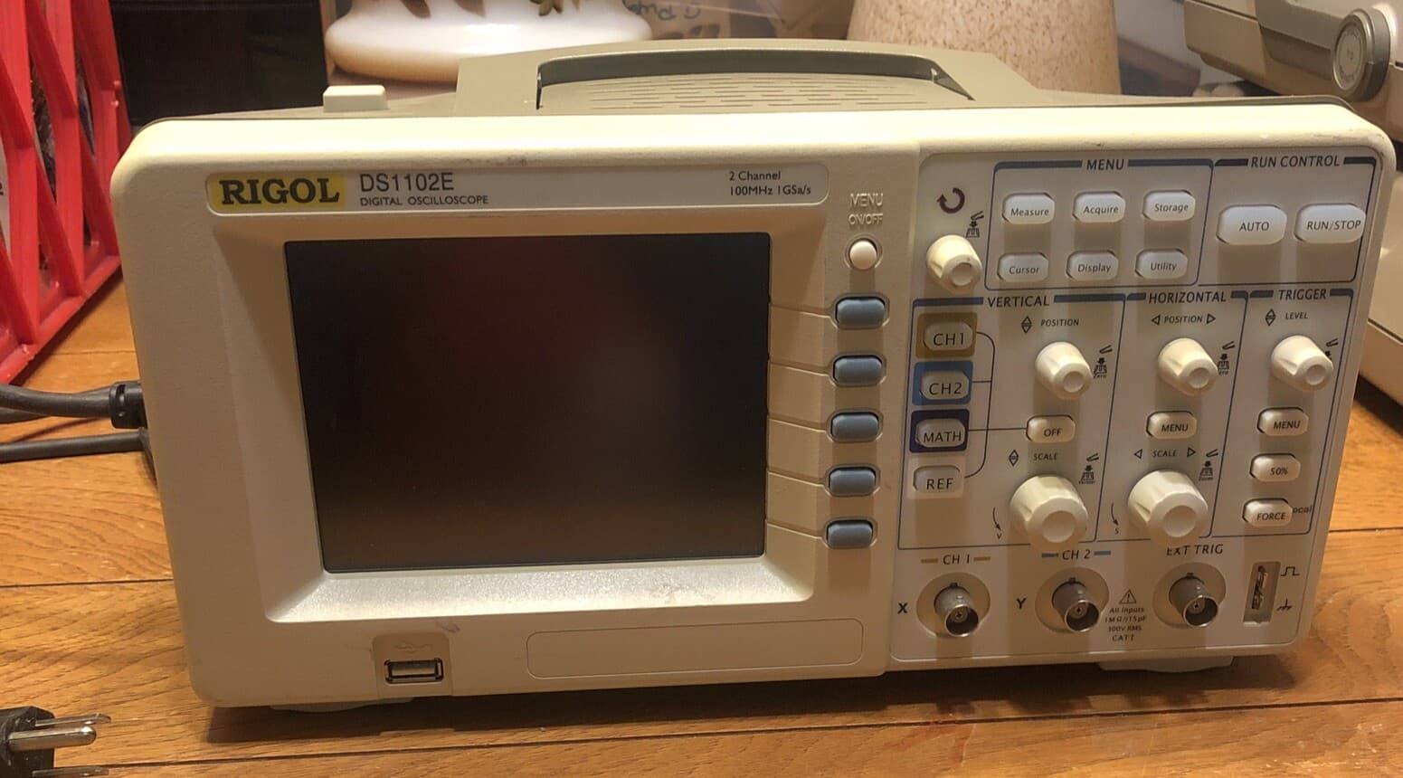 Rigol DS1102E Digital Oscilloscope Good Condition 2