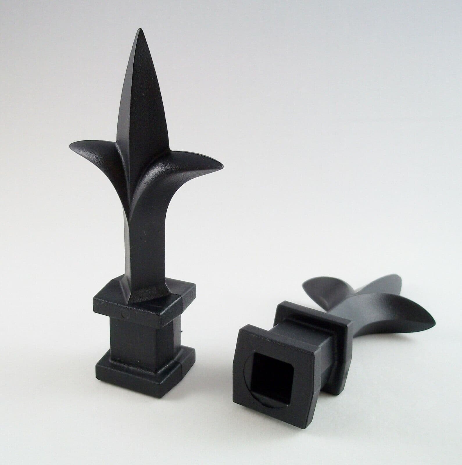 10 EACH (1/2-INCH) BLACK PLASTIC IRON FENCE FINIAL TOPS 1-50 TRIAD SPEAR