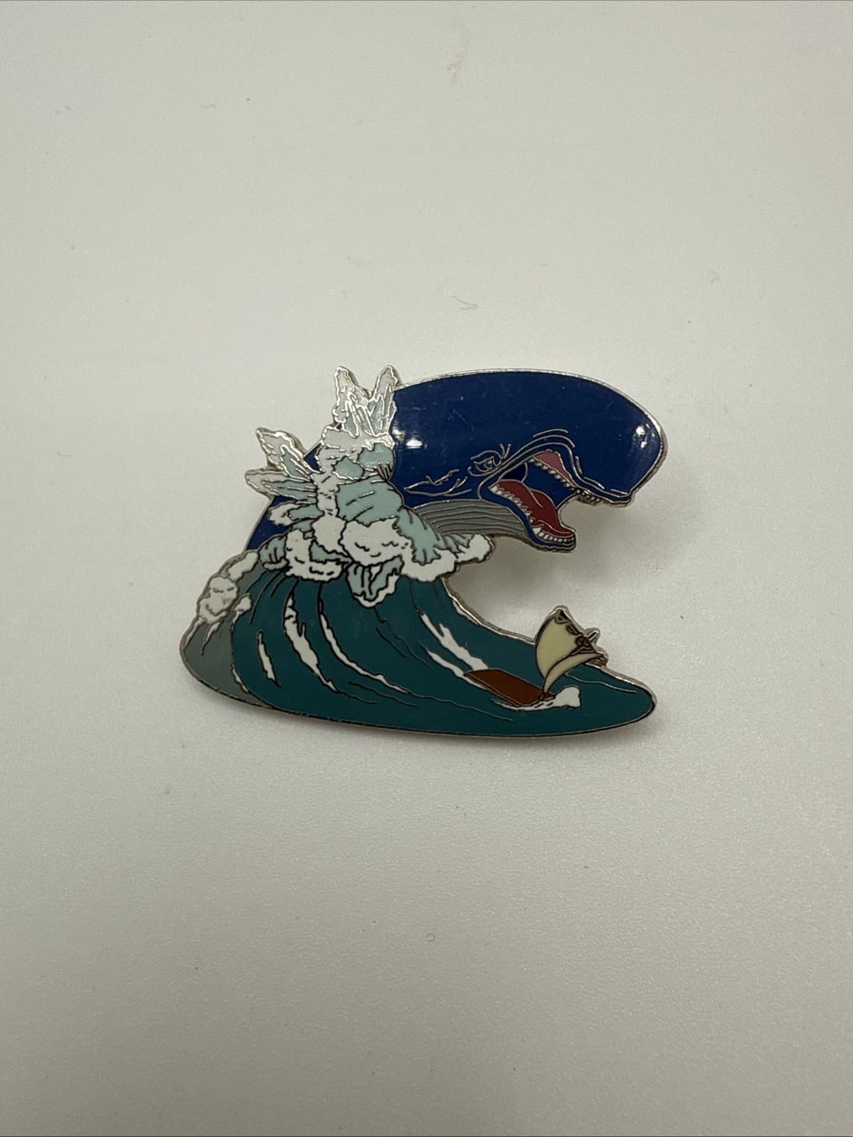 Disney LE Pin Pinocchio Monstro the Whale Pin 2