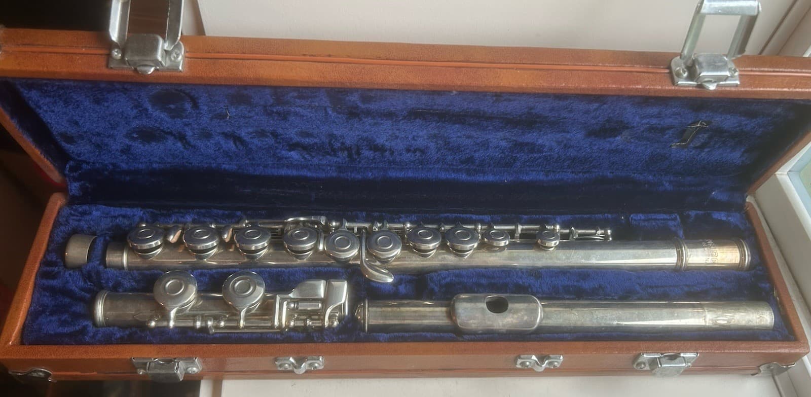 VINTAGE Huang Flute + Case Original LOOK $199