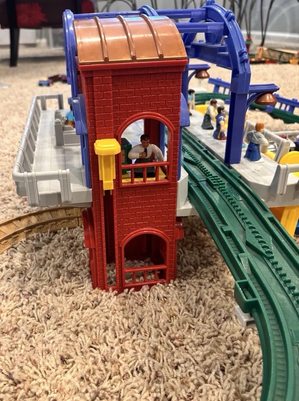 VIDEO Fisher Price GeoTrax Remote Control Grand Central Station Railway EUC! 5